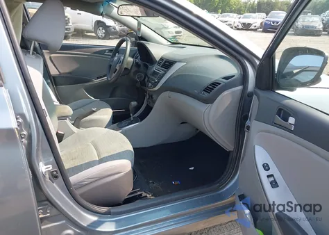 2017 Hyundai Accent Value Edition из США, поврежденный, VIN KMHCT4AE0HU373691